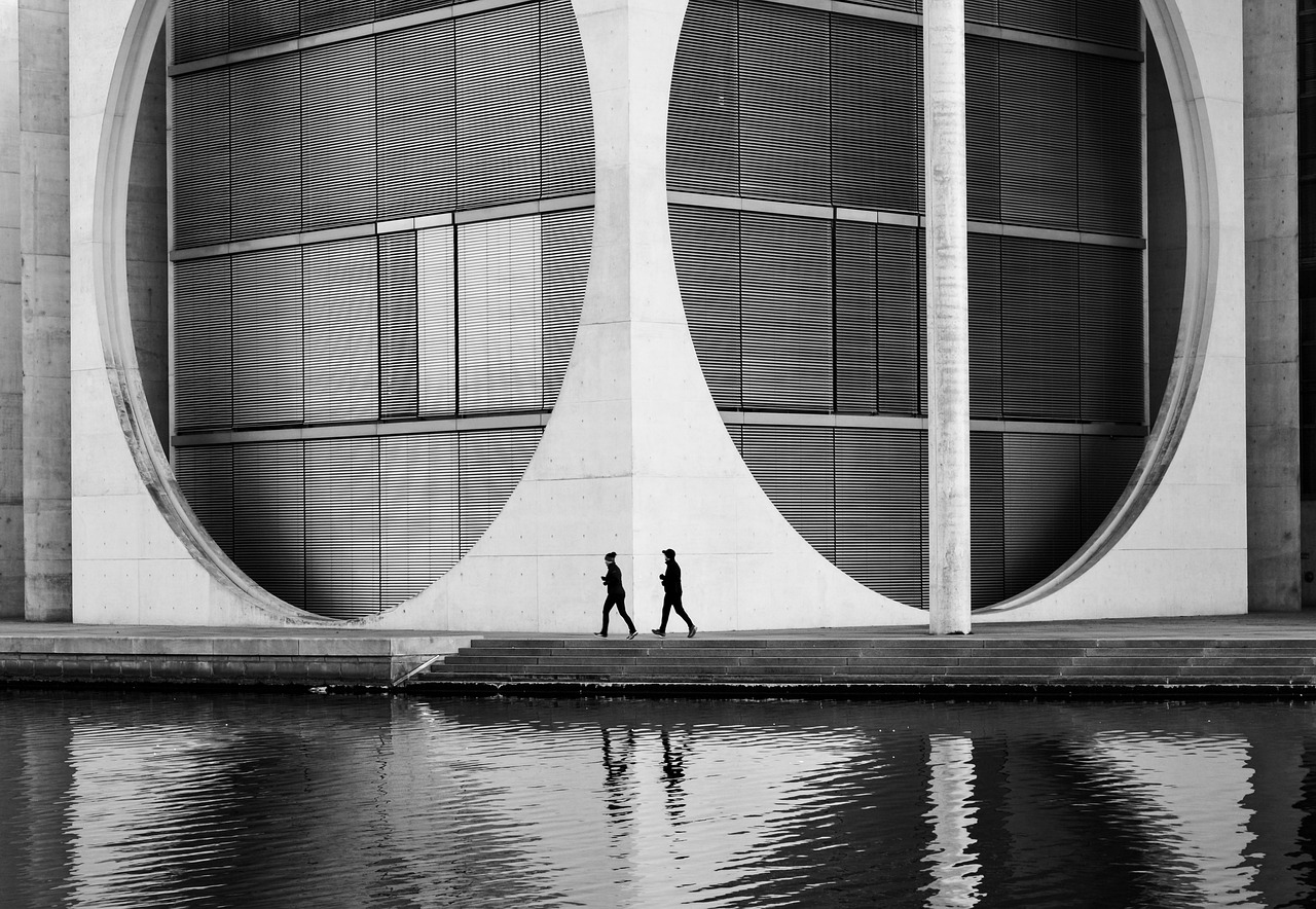 Circunferência Equação: Como Derivar e Exemplos Práticos